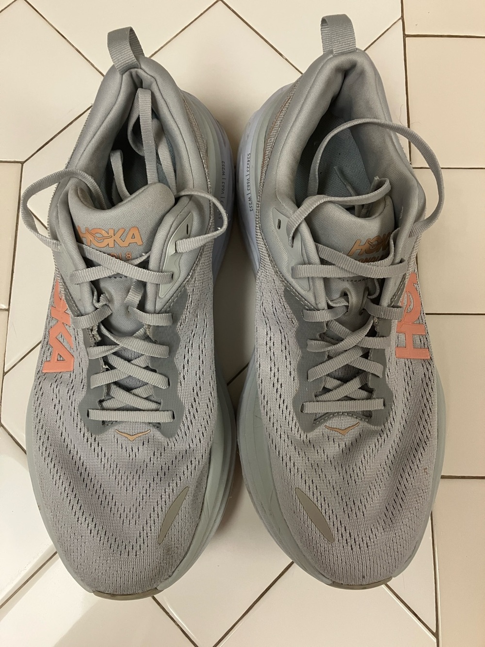 Women’s gray Hoka bondi 8 shoes 11B